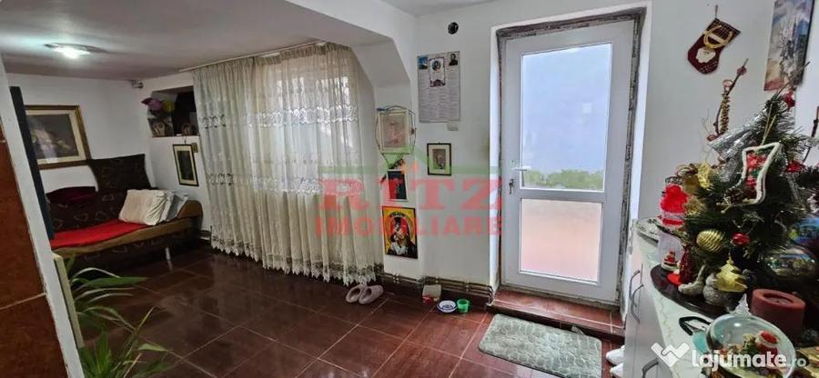 CASA DE VANZARE P 1 E - 10