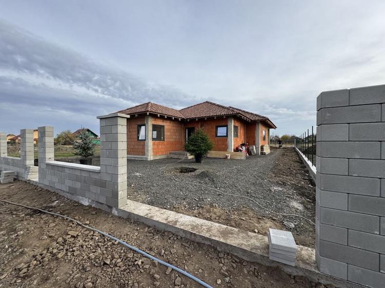 Individuala Parter Becicherecu Mic, Zona Semicentrala,4 Camere,Teren 800 mp - 2