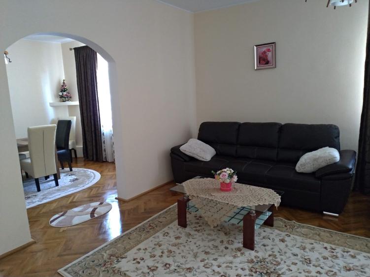 Casa in zona Titulescu 220000 Euro - 1