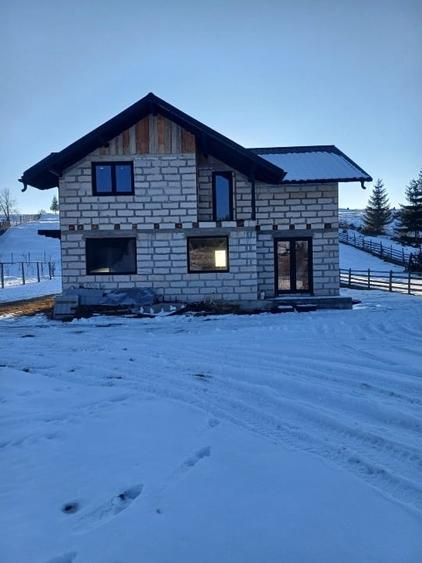 Casa de vanzare in Bucovina - 1
