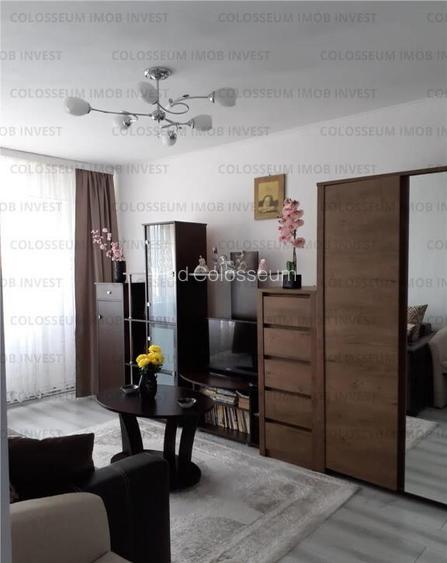 Apartament cu 2 camere, decomandat - zona Calea Bucuresti