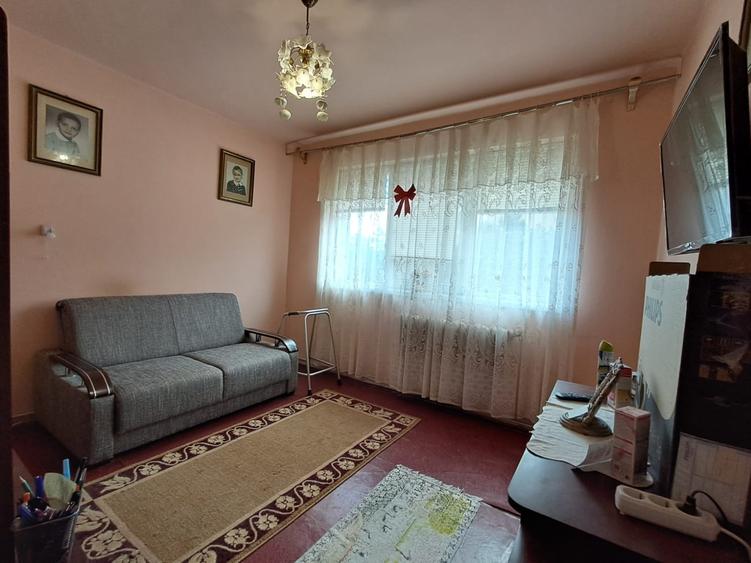 Apartament 4 camere decomandat cartier Manastur zona Primaverii - 1