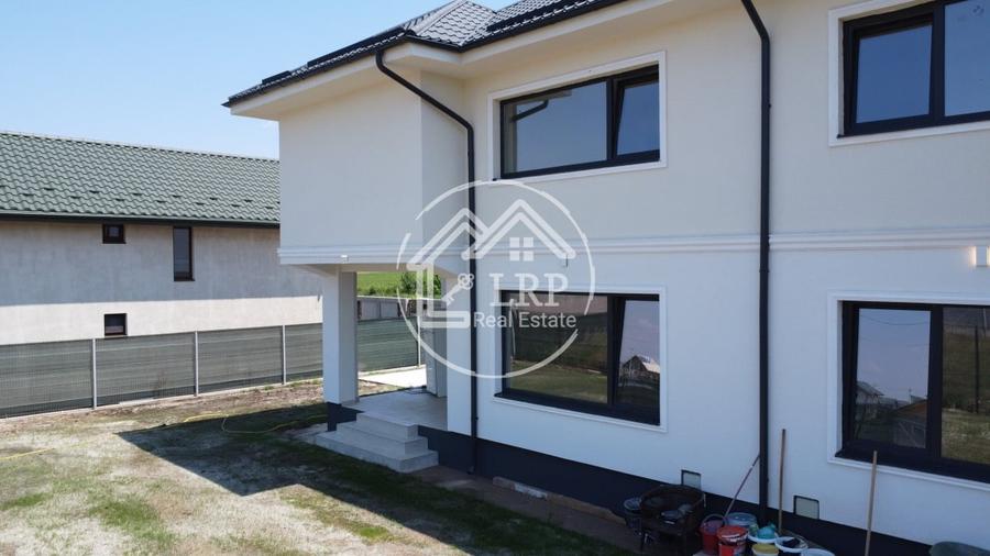 Dascalu-Vila 5 camere, 3 bai, 2 terase, 400mp teren - 22