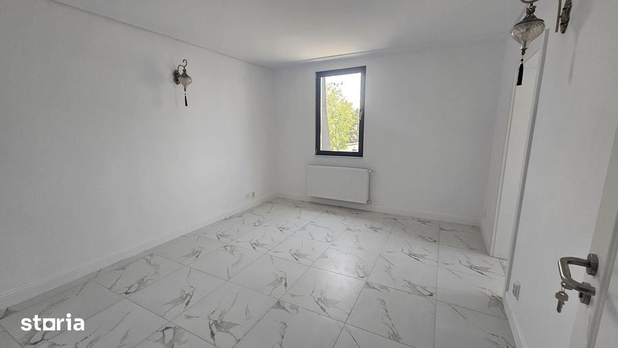 Apartament cu 7 camere în Sărărie