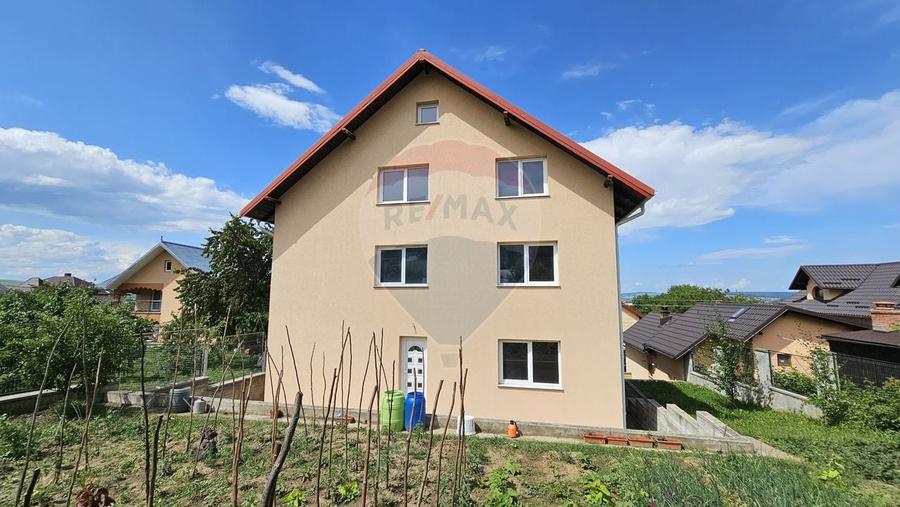 Casă / Vilă cu 12 camere-Sfântu Ilie Vechi, Suceava - 14