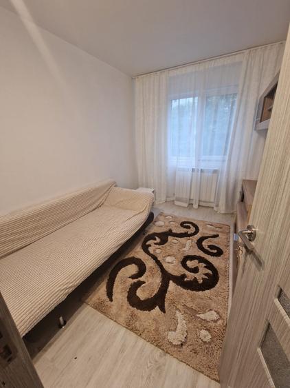Apartament cu 3 camere, etaj 1/4, zona Mircea cel Batran - 7