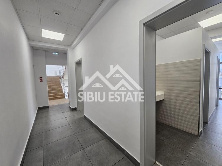 Spatiu de birouri de inchriat locatie centrala si vizibilitate buna - 5