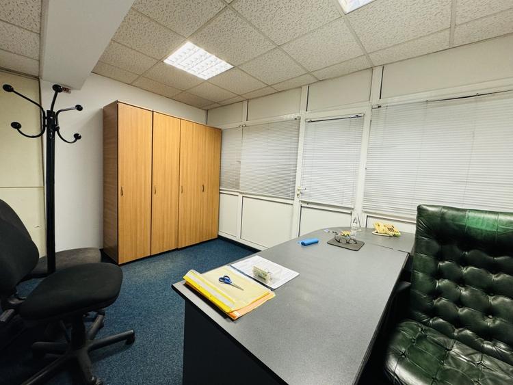 De Inchiriat Cladire Birouri stradal, Ideal sediu, Clinica, Birouri, Showroom - 21