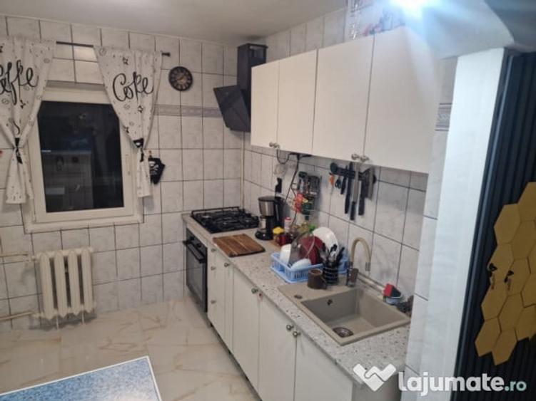 Apartament 2 camere conf.1 et.1/4 Crangasi - 4