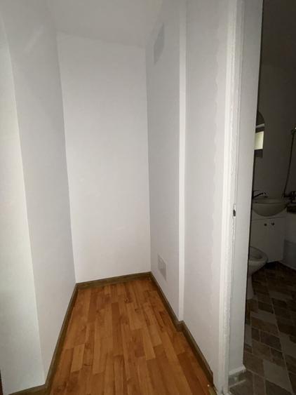 Apartament de vanzare - 2 camere, nemobilat - 5
