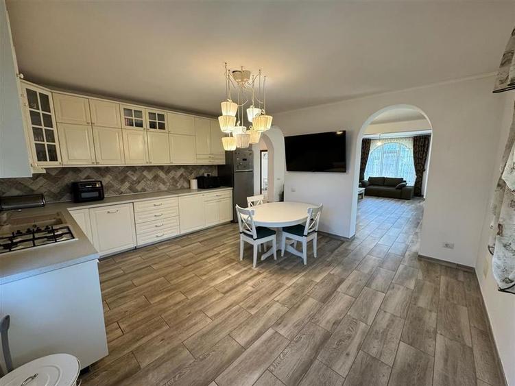 Casa de vanzare in Focsani - Cartier nou - Livada - - 9