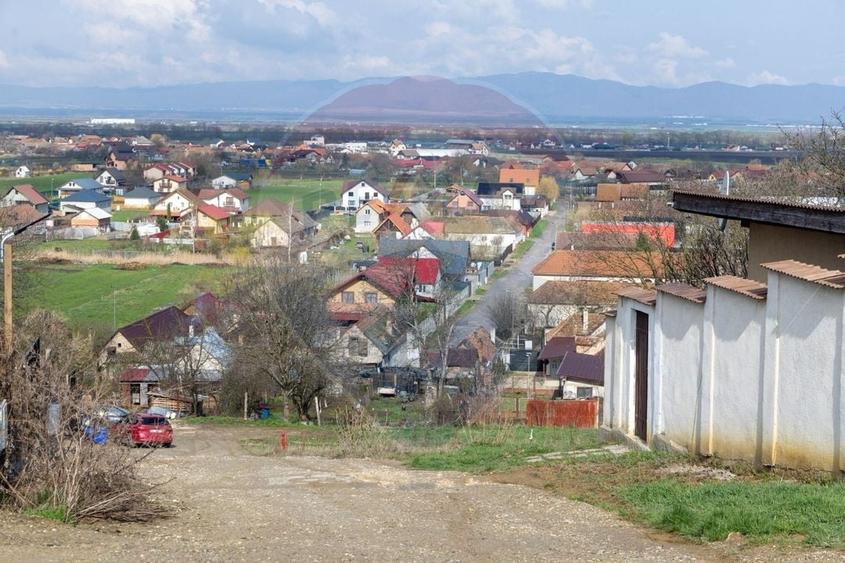 Teren intravilan cu vedere panoramică, utilități si poziție excelentă! - 9