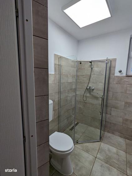 Casa spatioasa, zona linistita - 9