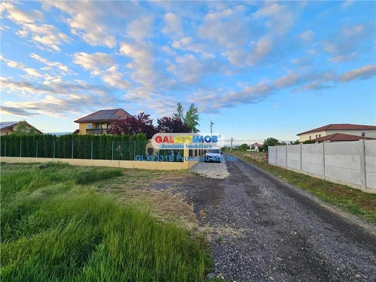 Teren intravilan 680 m situat in comuna Cornetu pe Strada Aeroportului - 33