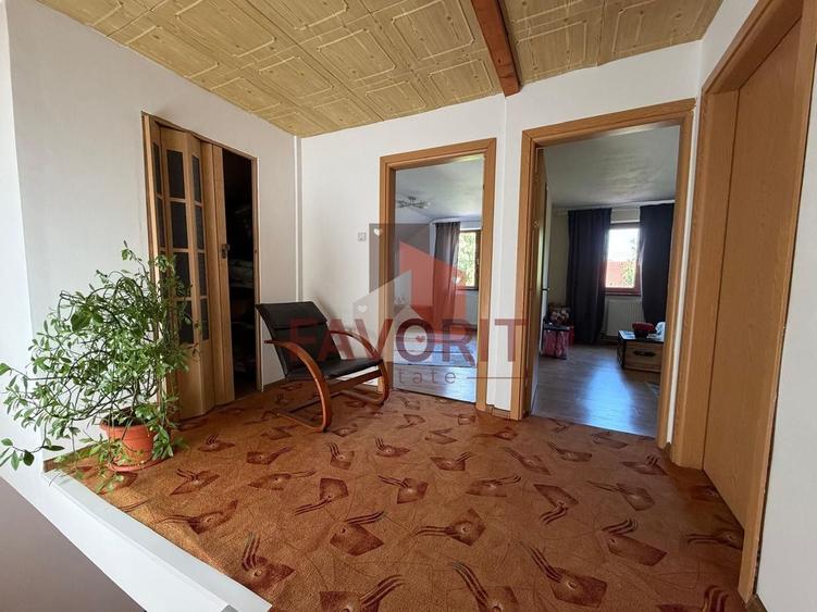 Casă individuală cu 4 camere cu Canalizare în Sânmihaiu Român
