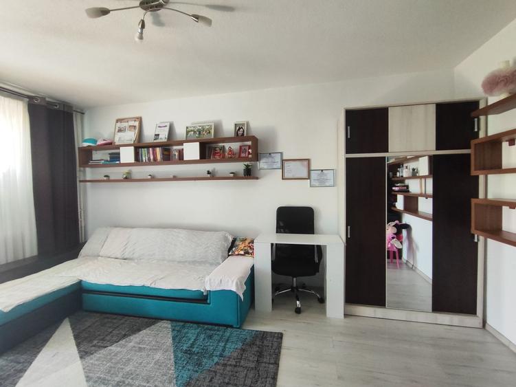 Apartament 3 Camere Sector 4 - 6