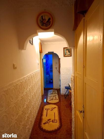 3 camere Mioveni / T.uri , Decomandat / Centrala, Amplasament DEOSEBIT - 3