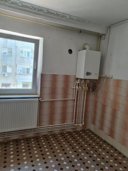 VÂND apartament 3 camere decomandat, ELIBERĂRII - 5