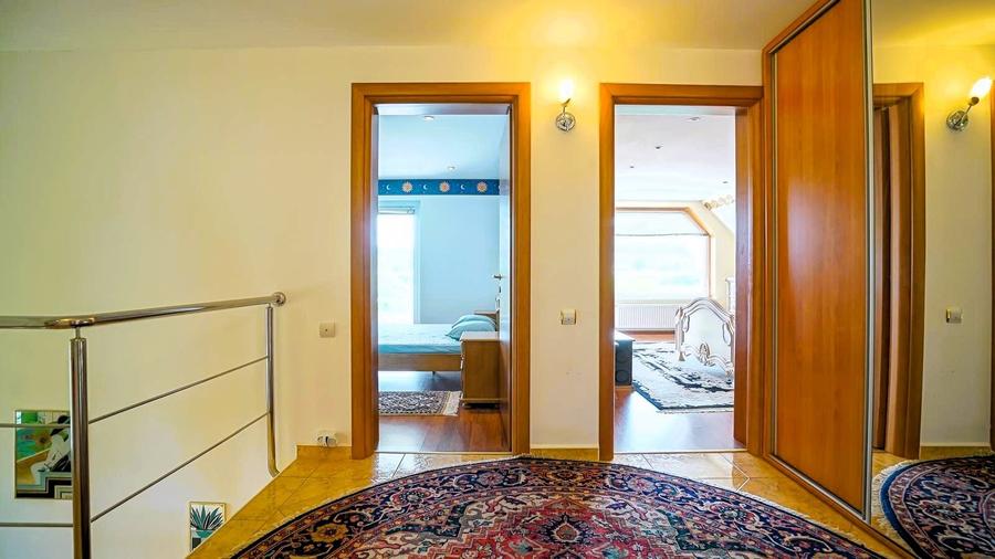 Proprietate unică pe malul lacului Moacșa – liniște, rafinament, eleganta - 24