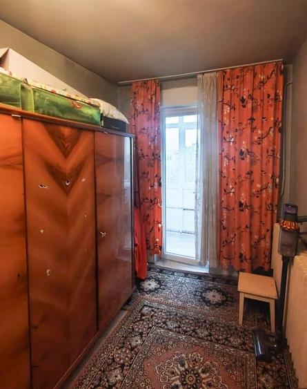 Apartament semidecomandat - 2