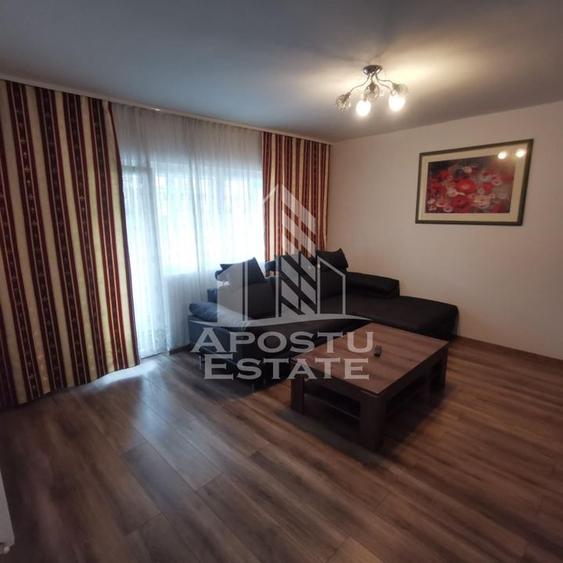 Apartament cu 3 camere, 2balcoane,2 bai, complex, centrala proprie,AC - 4