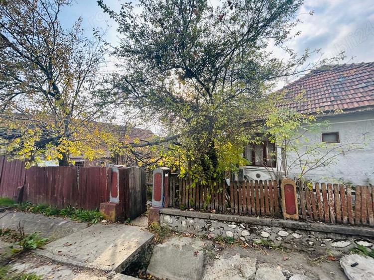 vand casa traditionala autentica in sat Milostea, judet Valcea, perisaje frumoase, zona linistita - 3