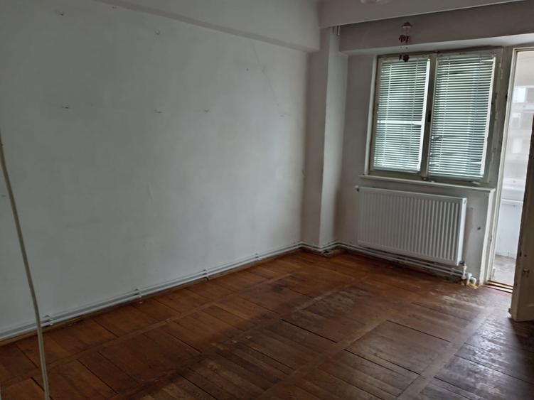 Apartament 3 camere decomandat, Bulevardul Decebal - 8