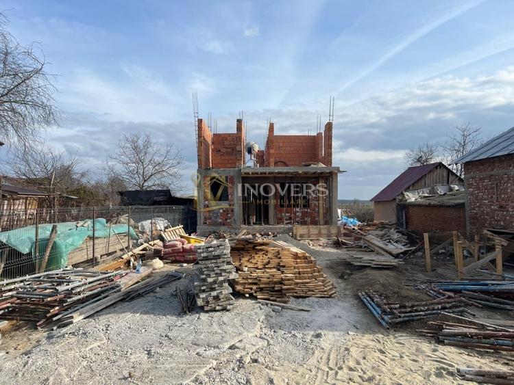 Vilă modernă P+1 | 4 dormitoare | 1300mp teren | Pompă căldură |45 min București - 5