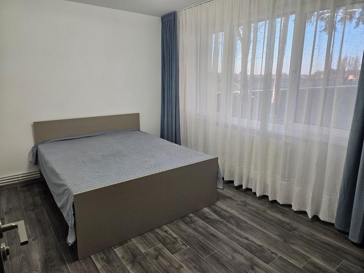 Apartament de vanzare 2 camere Aleea carpati etaj 1 - 2