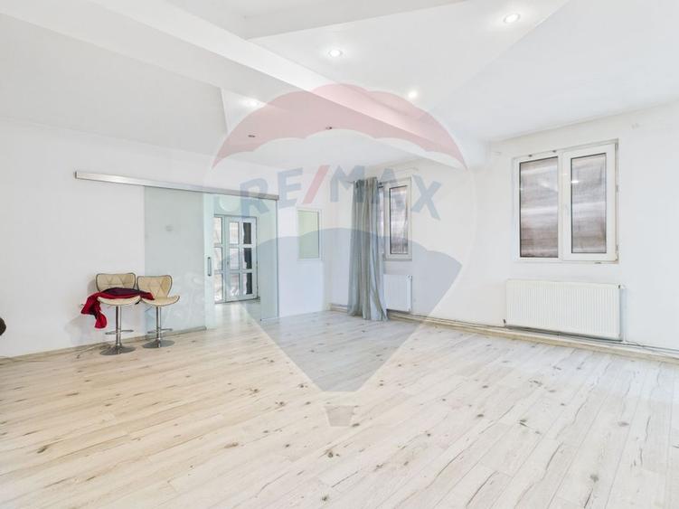 Casă cu 5 camere si 300mp curte, de închiriat în zona Bd. Gloriei - 7