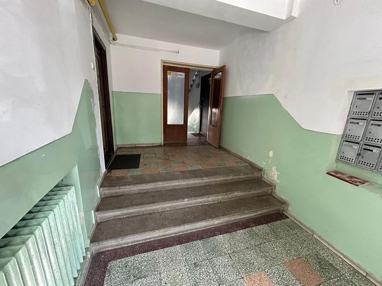 Titan Jean Steriadi 33 Mp Parter Inalt Bloc 1970 Reabilitat 12 Min Metrou - 8