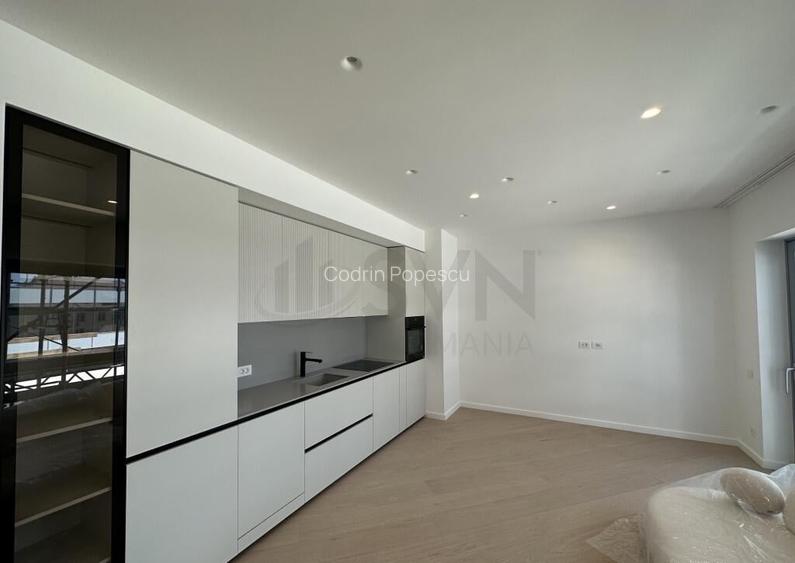 2 Camere Aviatiei Superb