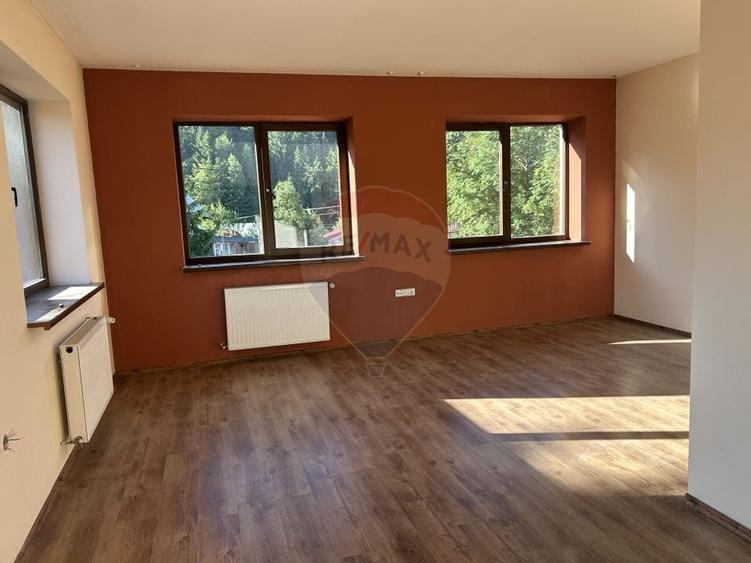 Hotel / Pensiune cu 30 camere de vanzare in zona Nord - 30