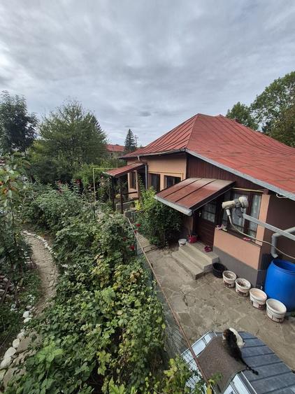 Vila 4 camere + teren 818 mp central Provita de Sus (lângă școală) - 2