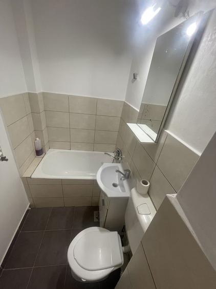 Inchiriez garsoniera langa policlinica nicolina - 2