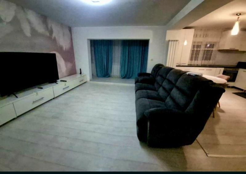 Vand/ inchiriez apartament 4 camere, 111 m2 - 1