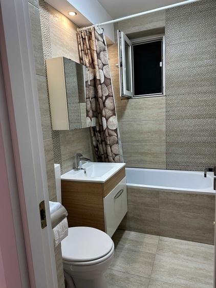 De vanzare apartament 3 camere decomandate - 6