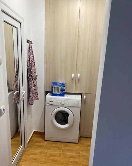 Garsoniera decomandata de inchiriat zona Trocadero - 2