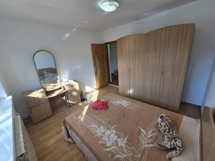 Apartament cu 2 camere decomandat în C5