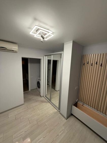 Apartament cu 2 camere decomandat în Piața Centrală