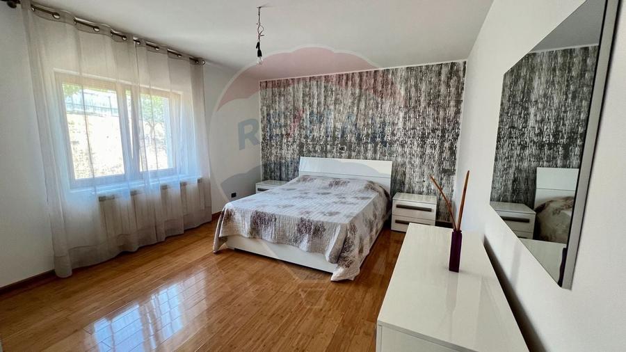 Casa spatioasa P+M si teren generos de 4151 mp in Tg. Bujor Galati - 8