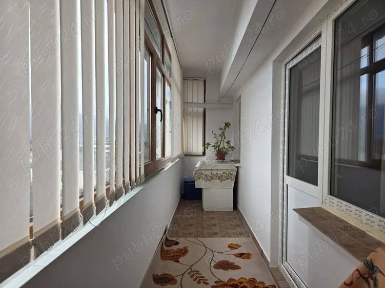 Apartament decomandat 3 camere, 65 m2, etaj 4, Zona Ultracentrala, oras statiune Tg Ocna - 3