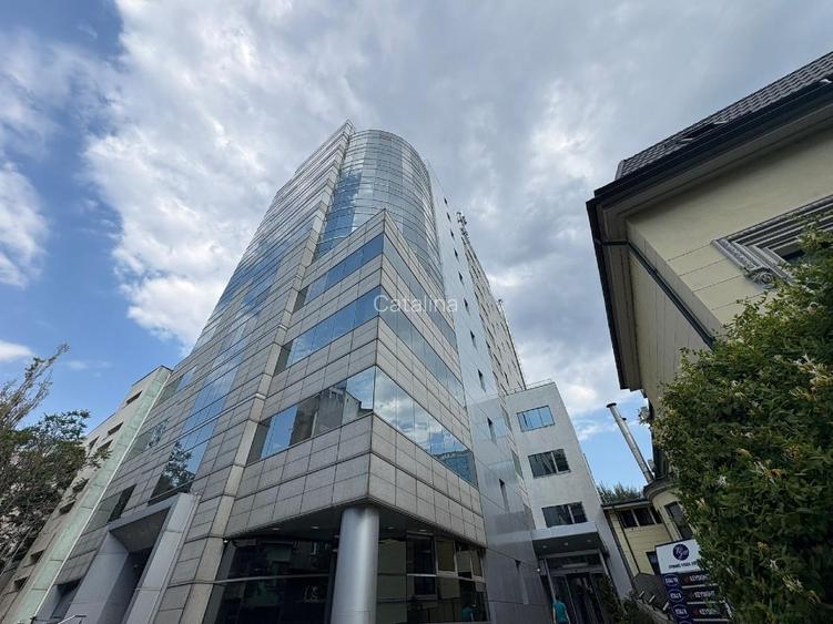 Etaj de birouri disponibil într-o clădire emblematică din zona ultracentrală