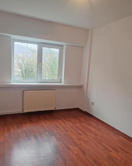 Apartament 3 camere semidecomandat zona excelenta Don - 8