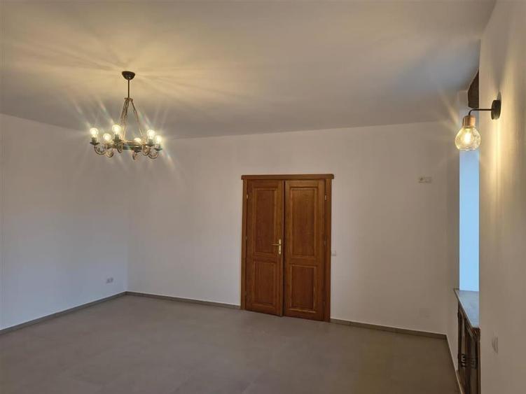 UNIC - CASA 3 CAMERE MOBILATA + CURTE Central Sacele - 7