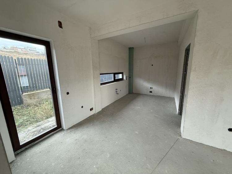 EXCLUSIVITATE !! COM 0% !! De vanzare duplex 4cam 160mpu D+P+E teren str Oasului - 11