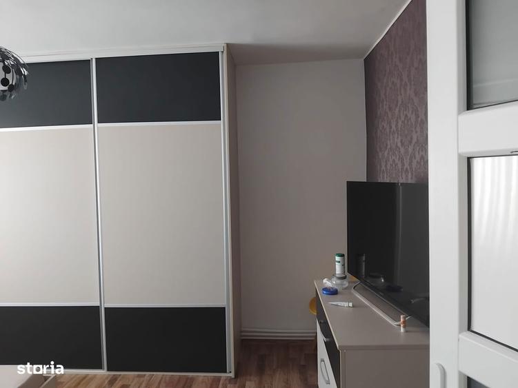 Apartament cu 3 camere decomandat în Inel I