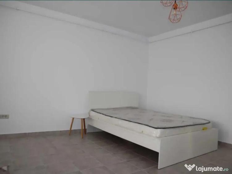 Garsoniera decomandata - zona Sanpetru - 5