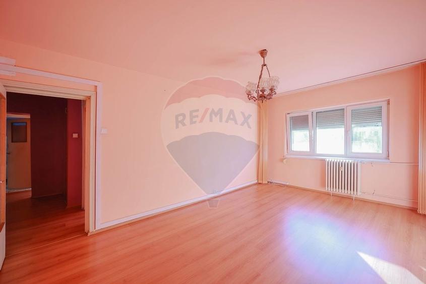 Apartament decomandat cu 2 camere de vânzare – Zona Dacia - 1