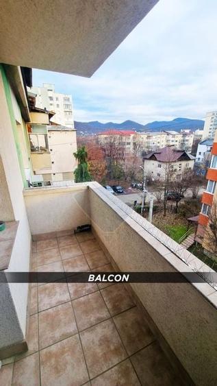 Apartament cu 3 camere plus boxa de vanzare pe strada Moldovei - 15